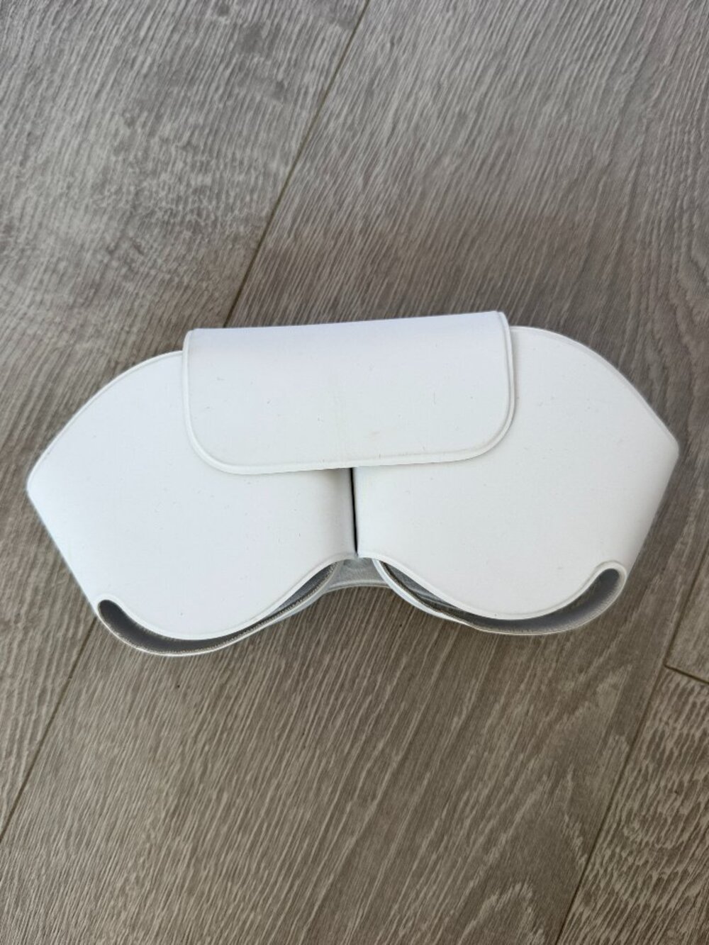 Genuine Apple AirPods Max Smart Case White/Silver Case Only
